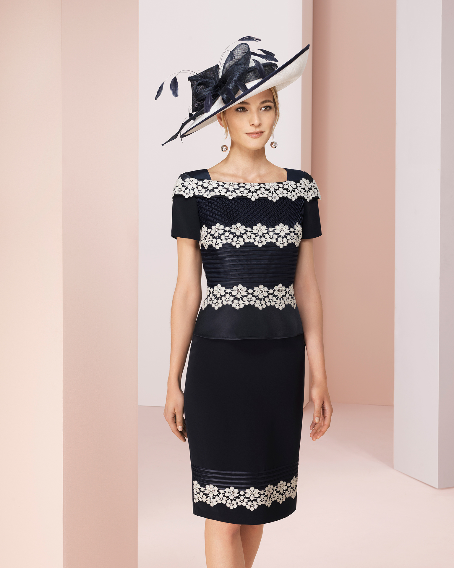 Triacetate cocktail dress with lace appliqués. Available in pink/gold, navy blue/gold, coral/gold and beige/gold. 2018 COUTURE CLUB Collection.