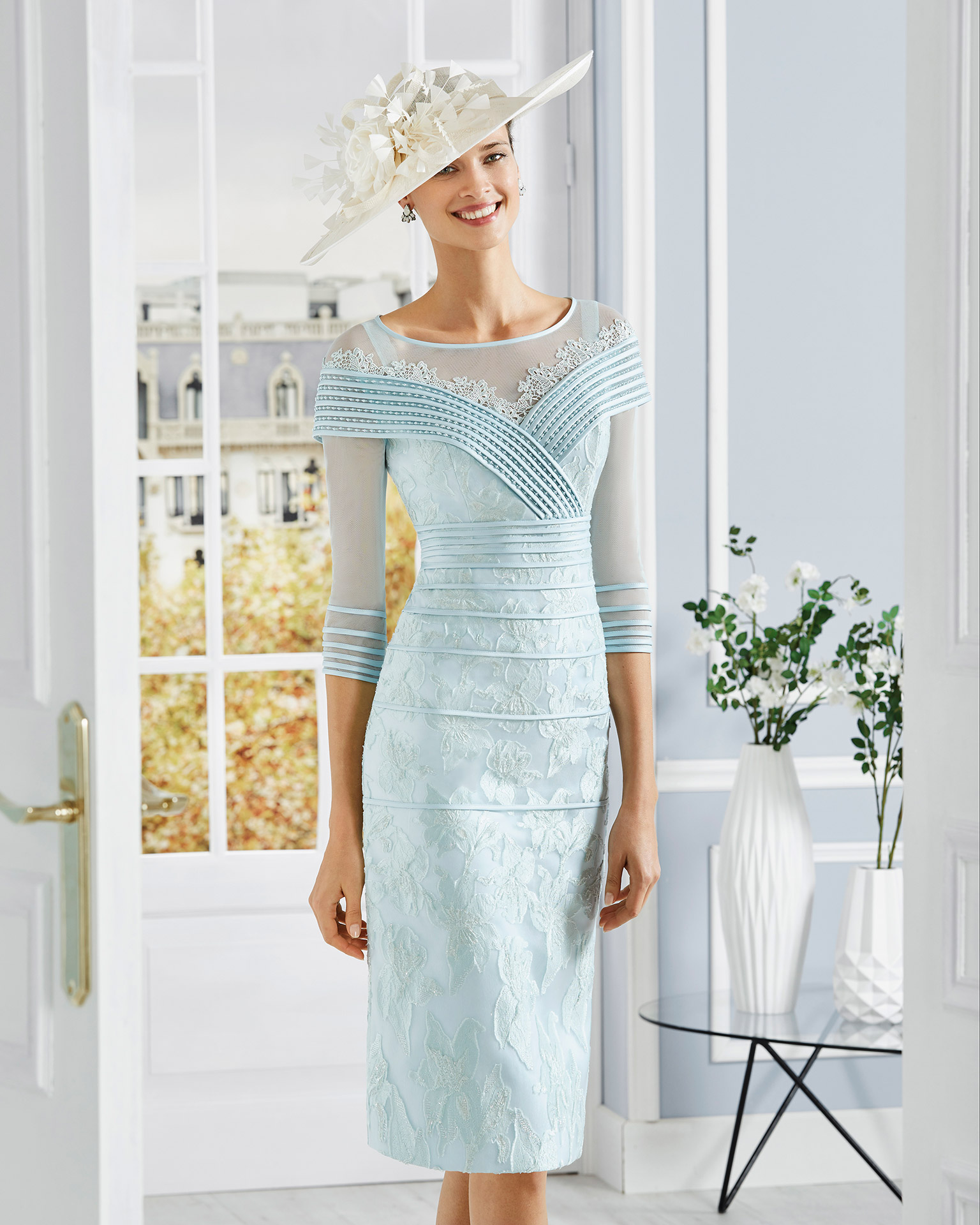 Short organza cocktail dress with beaded bodice. Round neckline with three-quarter sleeves. 2020 COUTURE CLUB Collection.