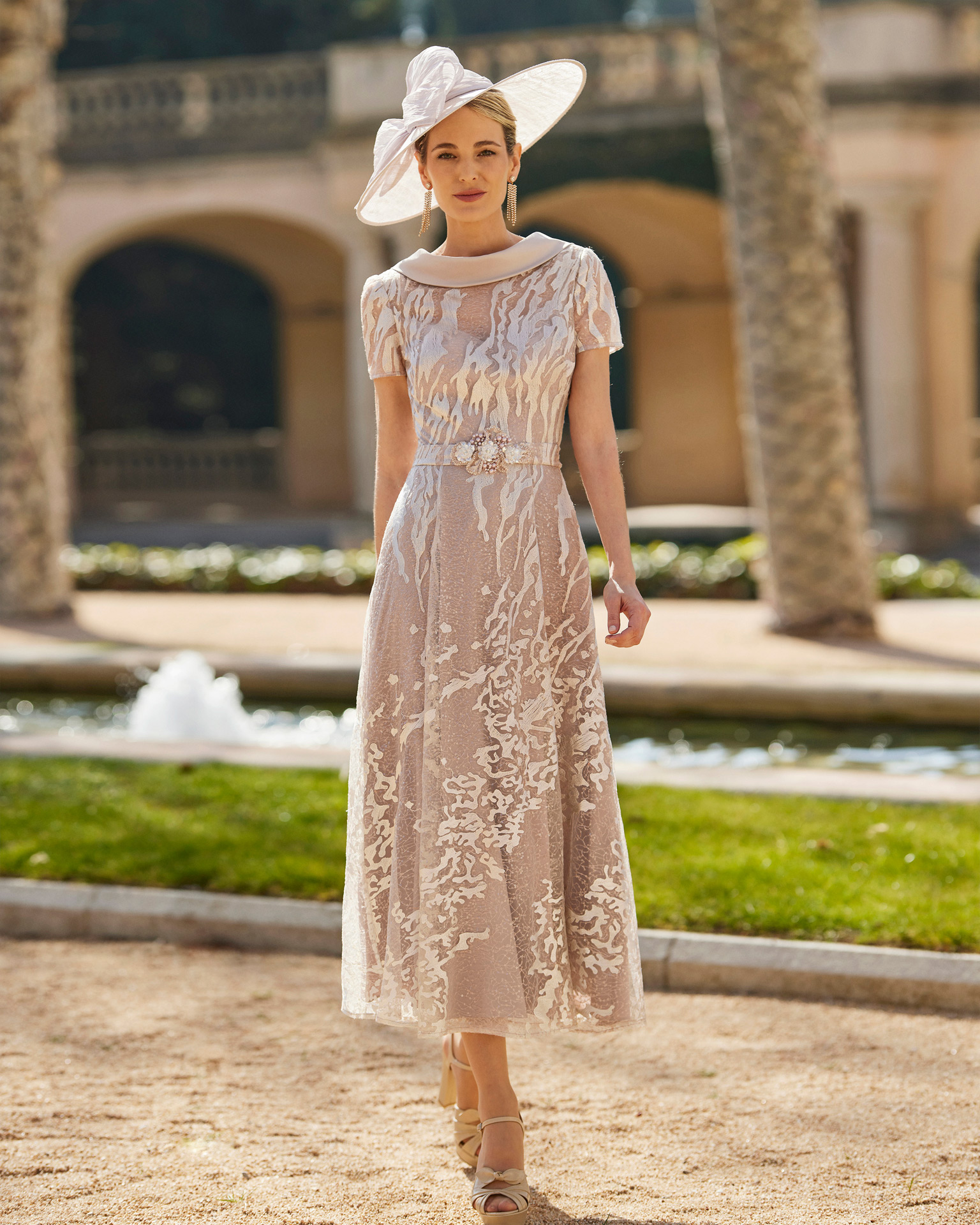 Elegant midi evening dress. Made with beadwork lace. With wrap-around neckline, V-back and short sleeves. Couture Club design. MARFIL_BARCELONA.