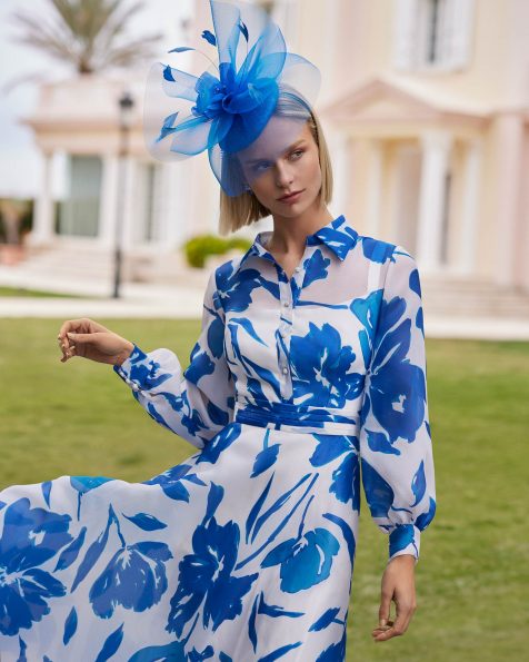 Vestido de fiesta corto. Confeccionado en organza combinado con estampado. Con cuello camisero, espalda cremallera y manga abullonada. Conjunto Couture Club. MARFIL_BARCELONA.