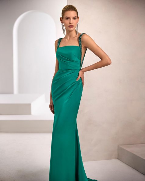 Long evening dress. Made of satin crepe. Beaded straps. Includes shawl. MARFIL_BARCELONA.