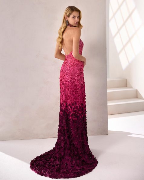 Vestido de fiesta largo, confeccionado en tul fantasía. Cuello halter y espalda escotada- MARFIL_BARCELONA.